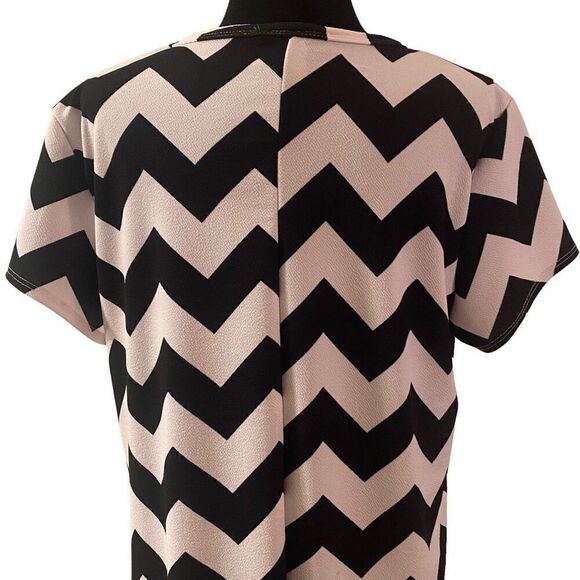 American City Wear Black and White Chevron Sheath Dress Size 2XL - Picture 7 of 10